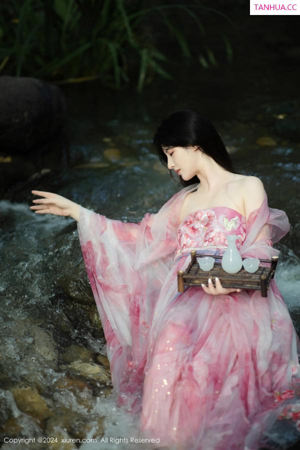 陈诗诗 诗诗 [XiuRen]高清写真图 2024.09.02 No.9100 诗诗kiki 美臀性感第23张图片
